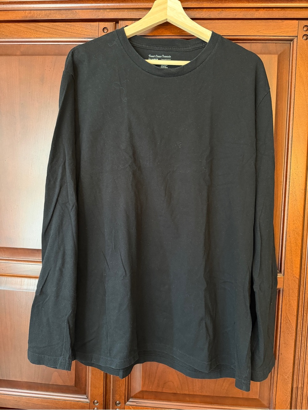 Men's Long-Sleeve Crewneck Shirt - Black